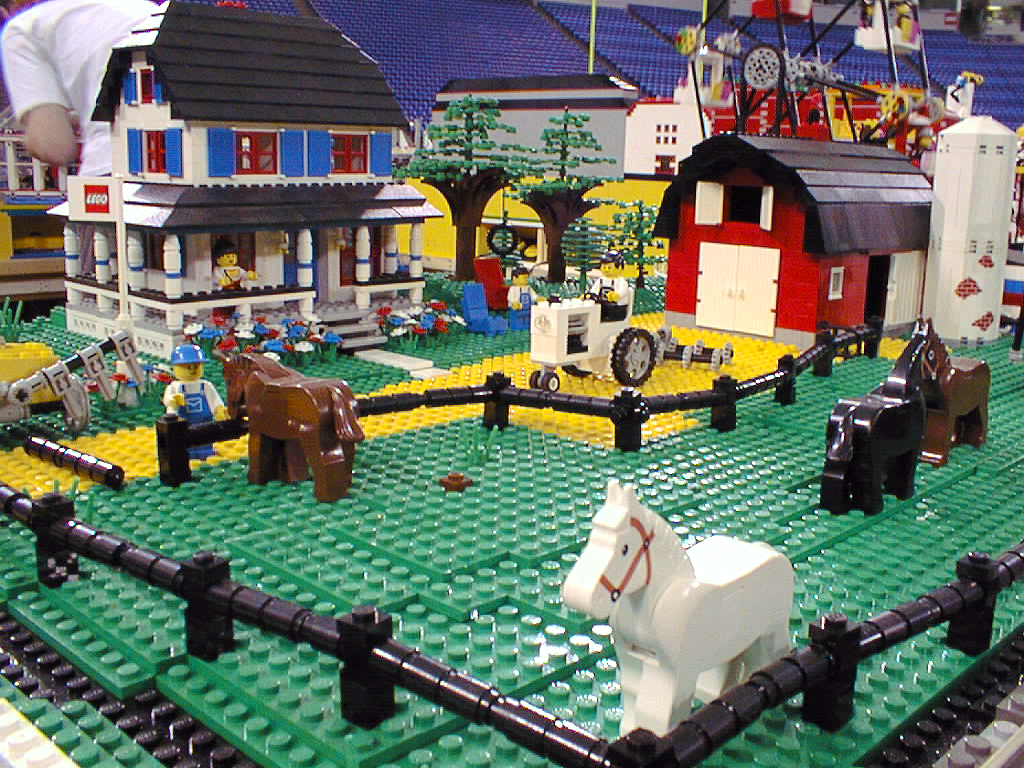 Greater Midwest Lego Train Club Pictures