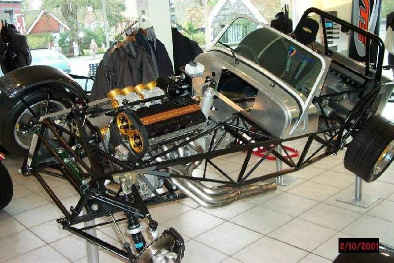Lotus Elise: le motorizzazioni dei sogni (possibili) Cat-section-rover